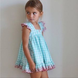 Well Dressed Wolf Aqua Aunt Heart Set size 7